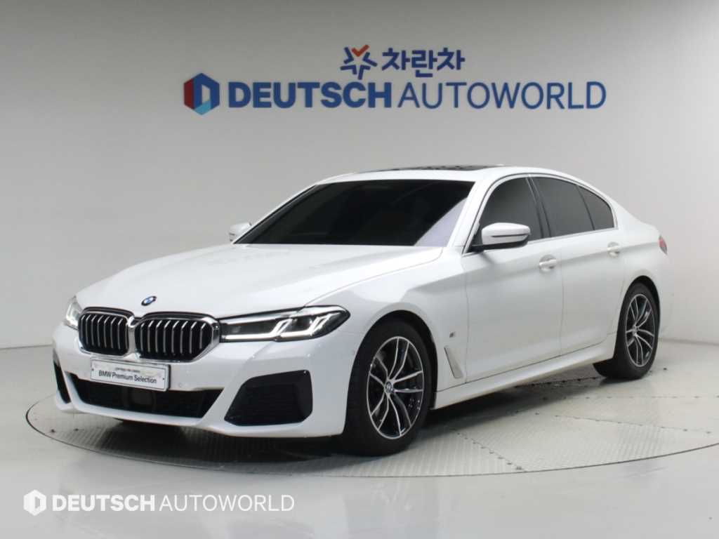 BMW 5시리즈 520i M 스포츠 사진