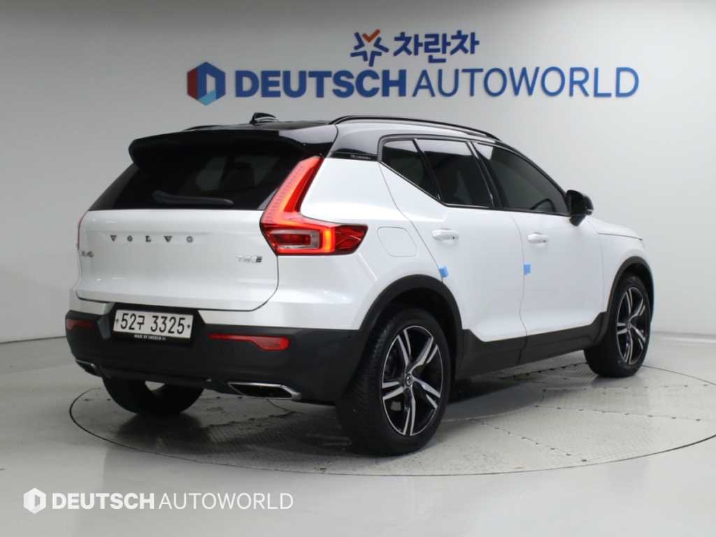 볼보 XC40 T4 4WD R-디자인 사진 2/20