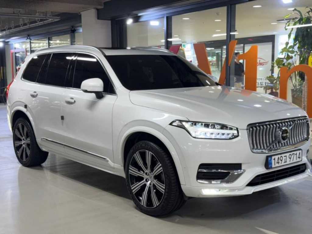 볼보 XC90 2.0 B6 AWD 얼티메이트 브라이트 사진 2/19
