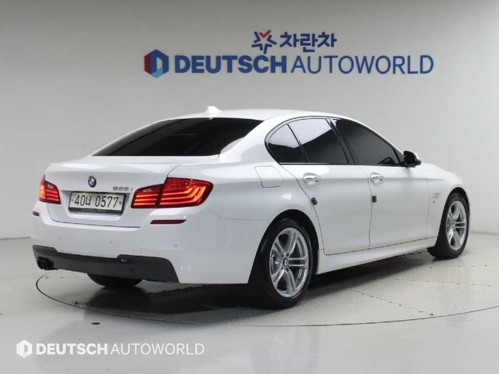 BMW 5시리즈 528i M 에어로 다이나믹 사진 2/20