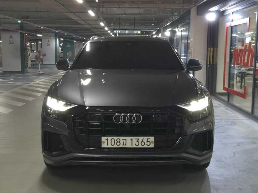 아우디 Q8 45 TDI 콰트로 프리미엄 사진 2/20