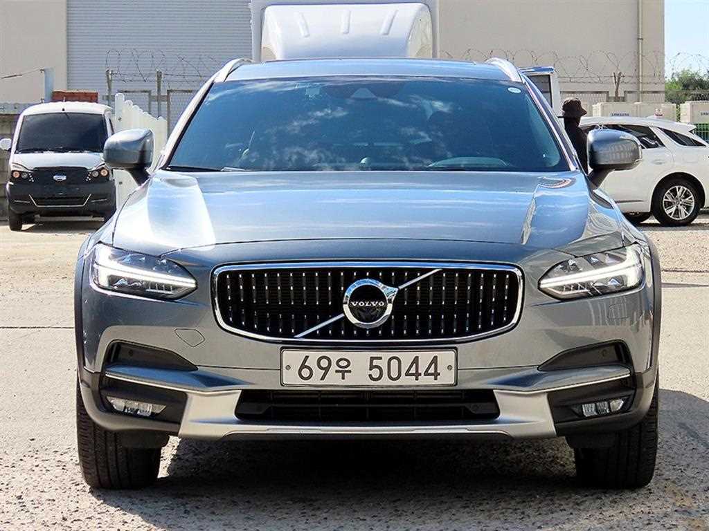 볼보 V90 T5 프로 AWD 사진