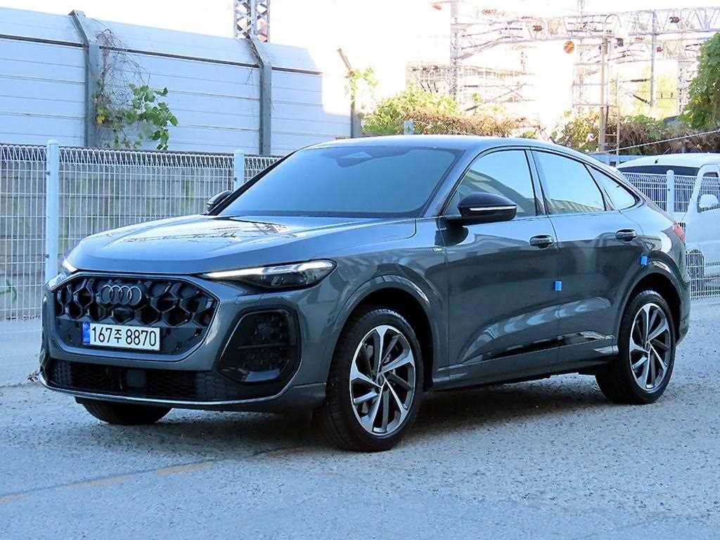 아우디 Q5 40 TFSI 콰트로 S-라인 사진
