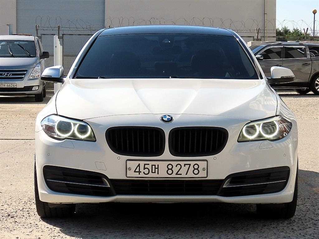 BMW 5시리즈 520d 사진