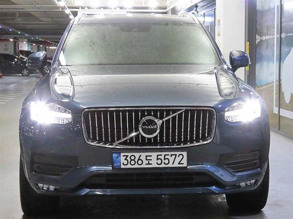 볼보 XC90 2.0 B6 AWD 모멘텀 사진 2/20