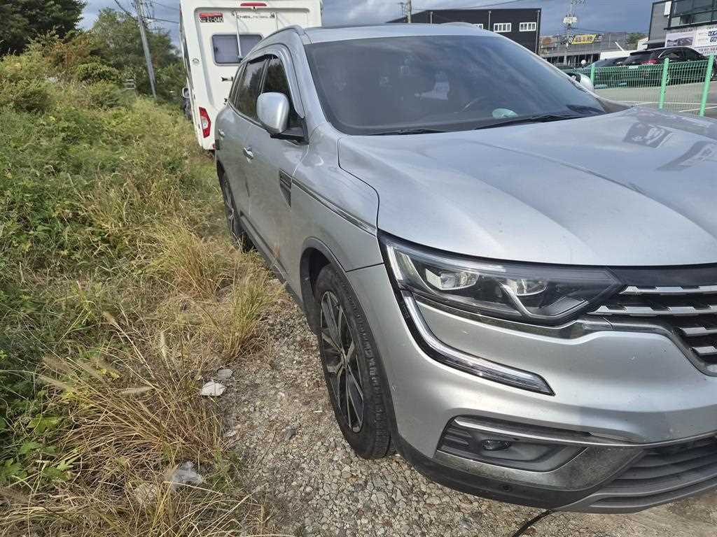르노코리아 QM6 가솔린 2.0 GDe RE 시그니처 2WD 사진 2/19