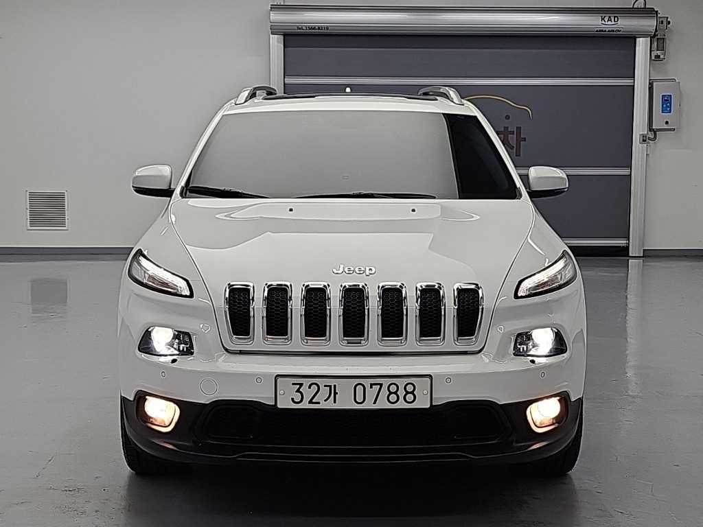 지프 체로키 2.4 론지튜드 AWD 사진 2/20