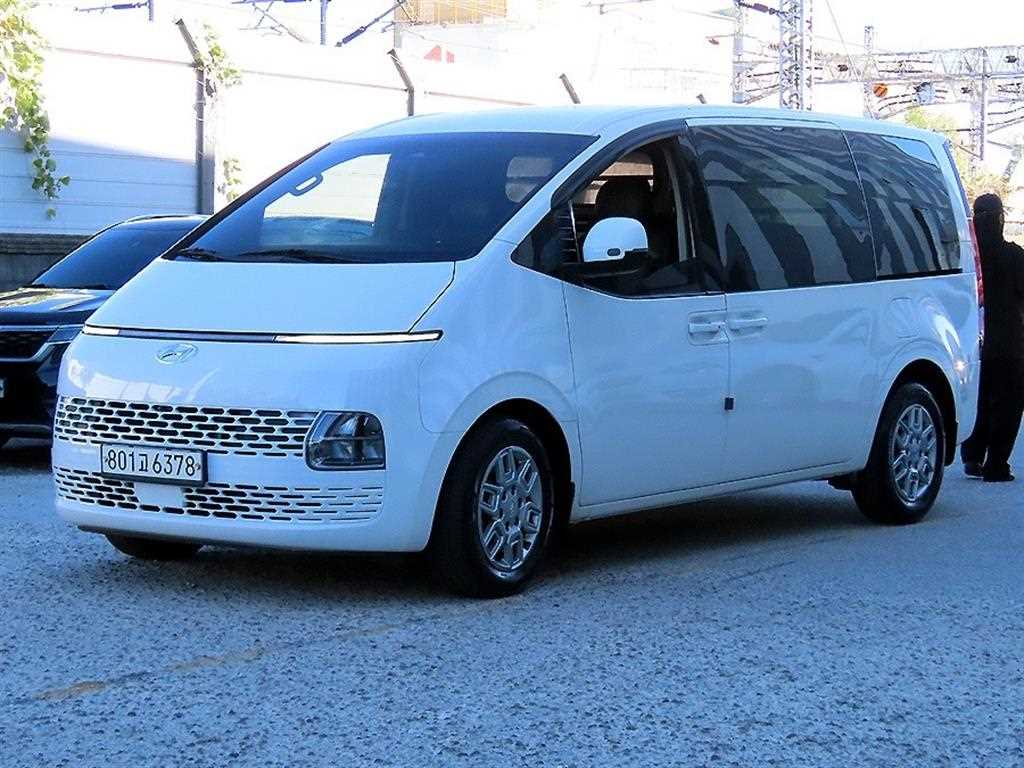 현대 스타리아 2WD 디젤 카고 모던 3인승 사진 2/20