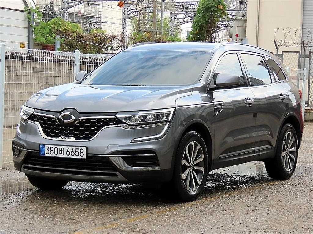 르노코리아 QM6 가솔린 2.0 GDe LE 시그니쳐 2WD 사진 2/20