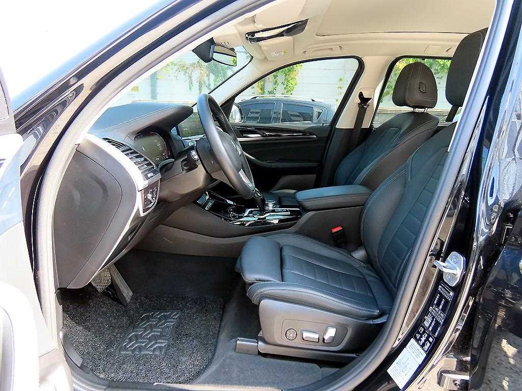 BMW X3 xDrive 20i 럭셔리 사진