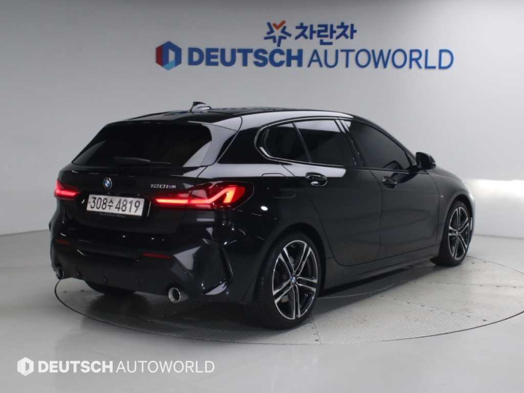 BMW 1시리즈 120i M 스포츠 사진 2/20