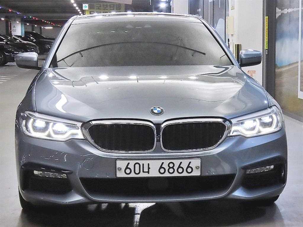 BMW 5시리즈 520d xDrive M 스포츠 플러스 사진 2/20