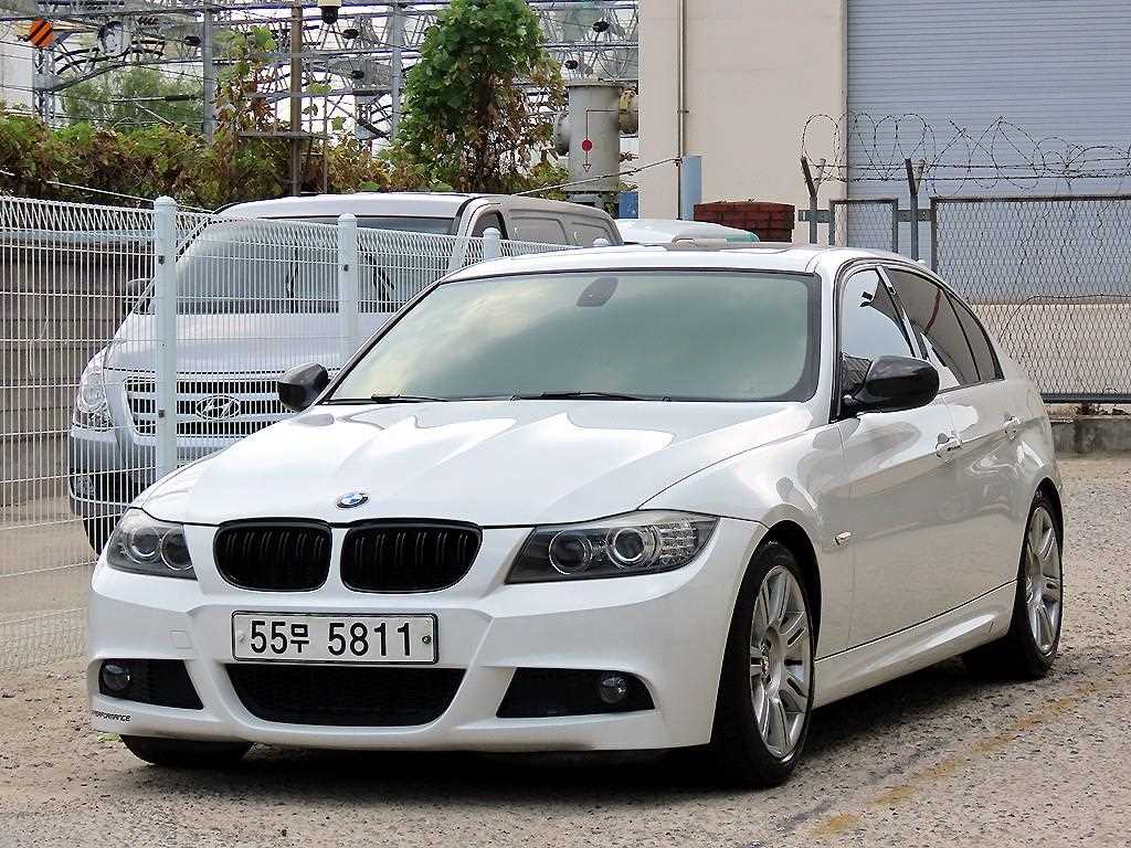 BMW 3시리즈 320i 세단 M 스포츠 사진 2/19