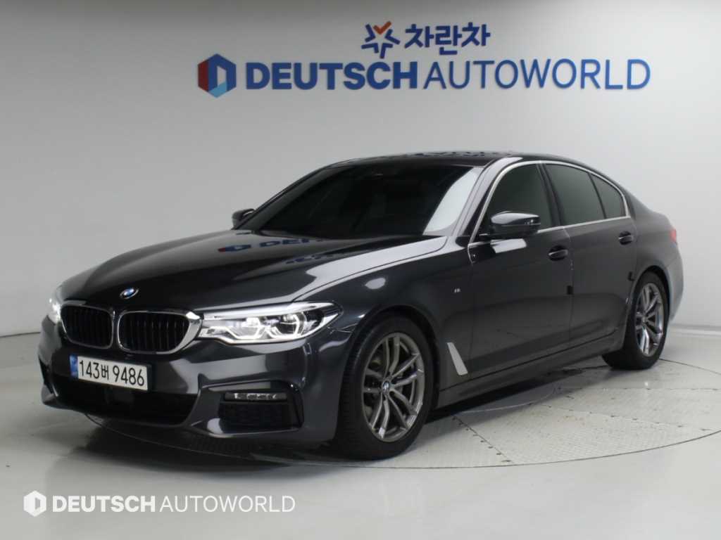 BMW 5시리즈 520i M 스포츠 사진