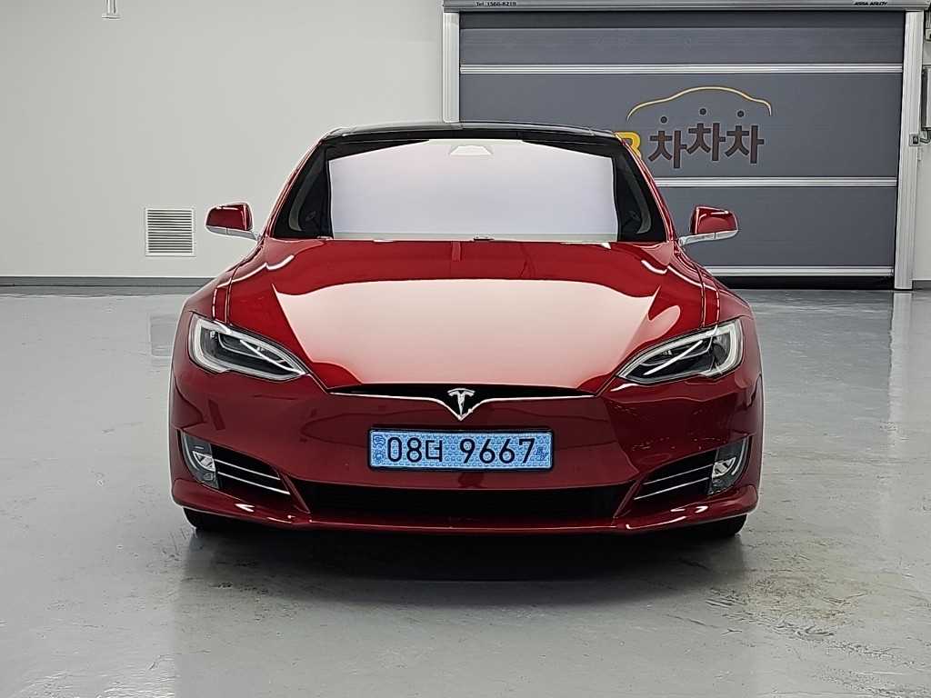 테슬라 모델 S 90D 사진 2/18