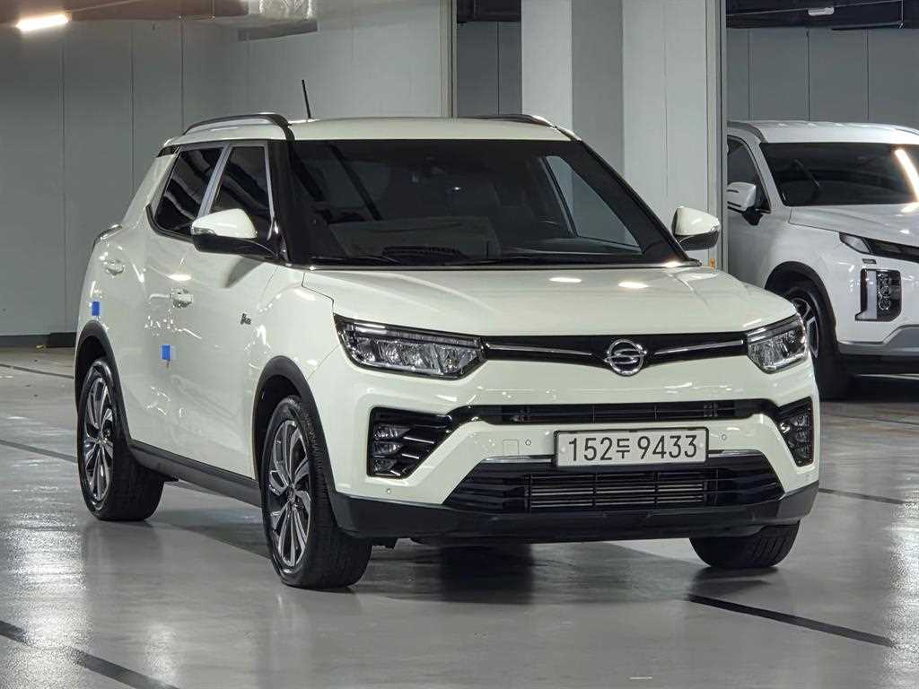 KGM 티볼리 2WD 가솔린 1.5 V5 사진 2/20