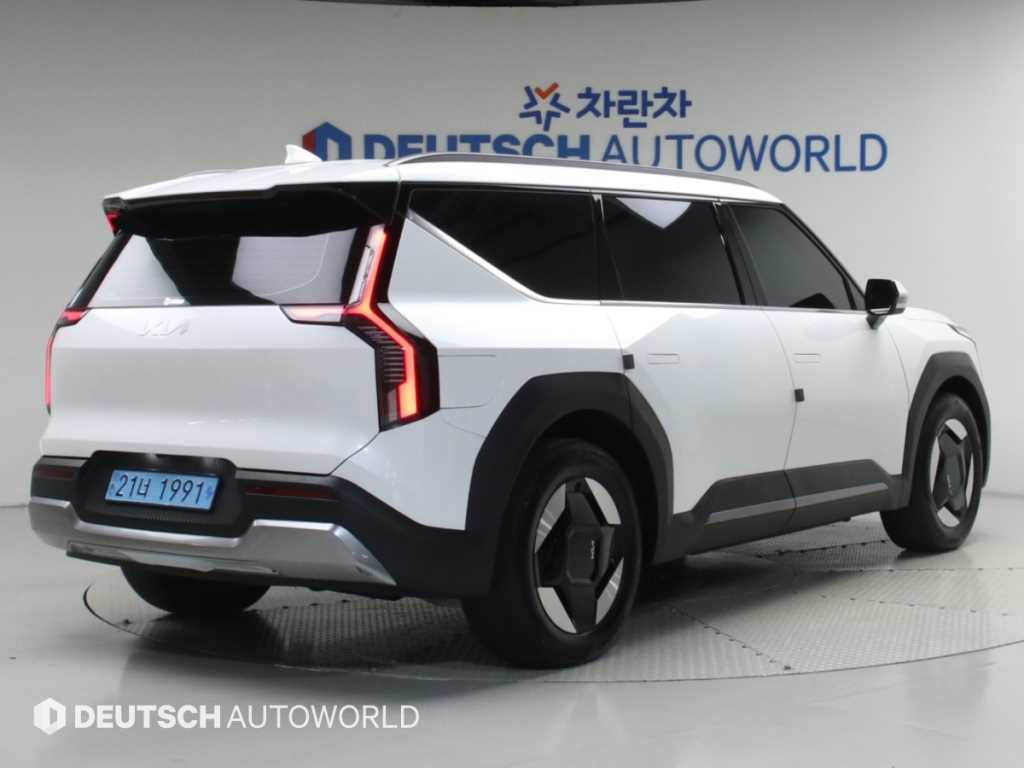 기아 EV9 롱레인지 2WD 에어 사진 2/20
