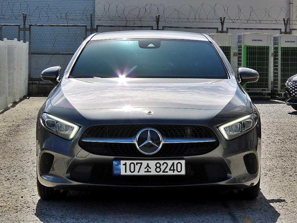 벤츠 A 클래스 A220 세단 사진