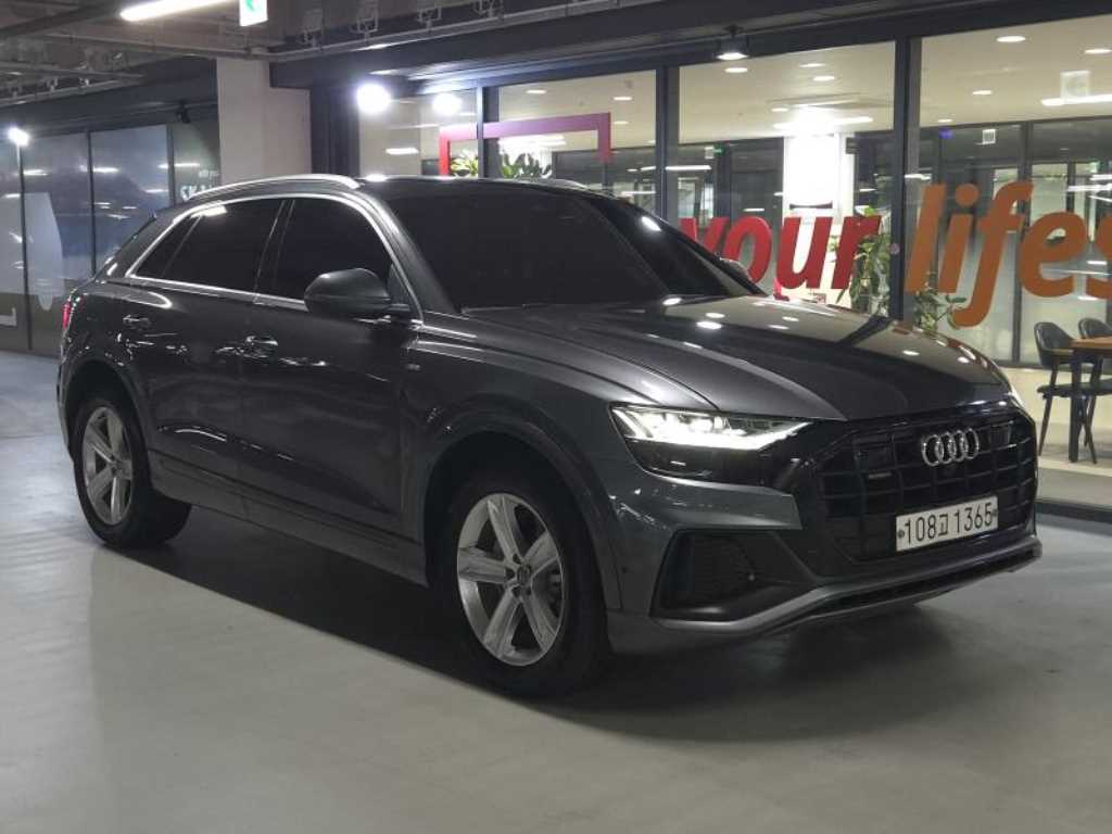 아우디 Q8 45 TDI 콰트로 프리미엄 사진