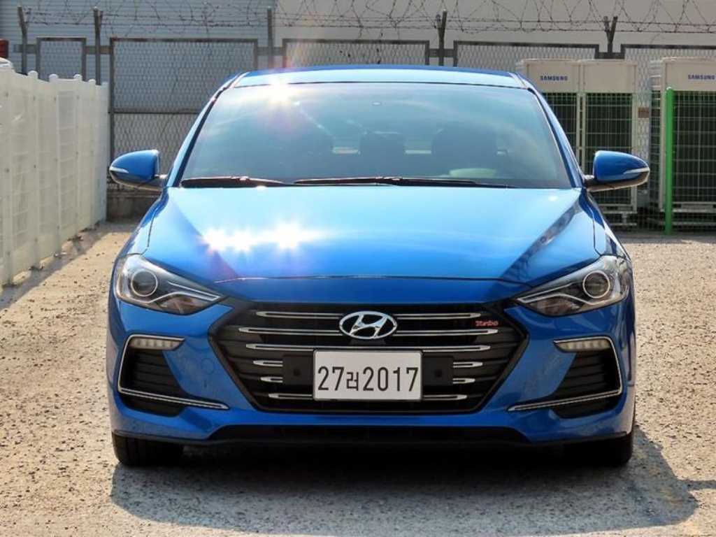 현대 아반떼 1.6 터보 스포츠 사진