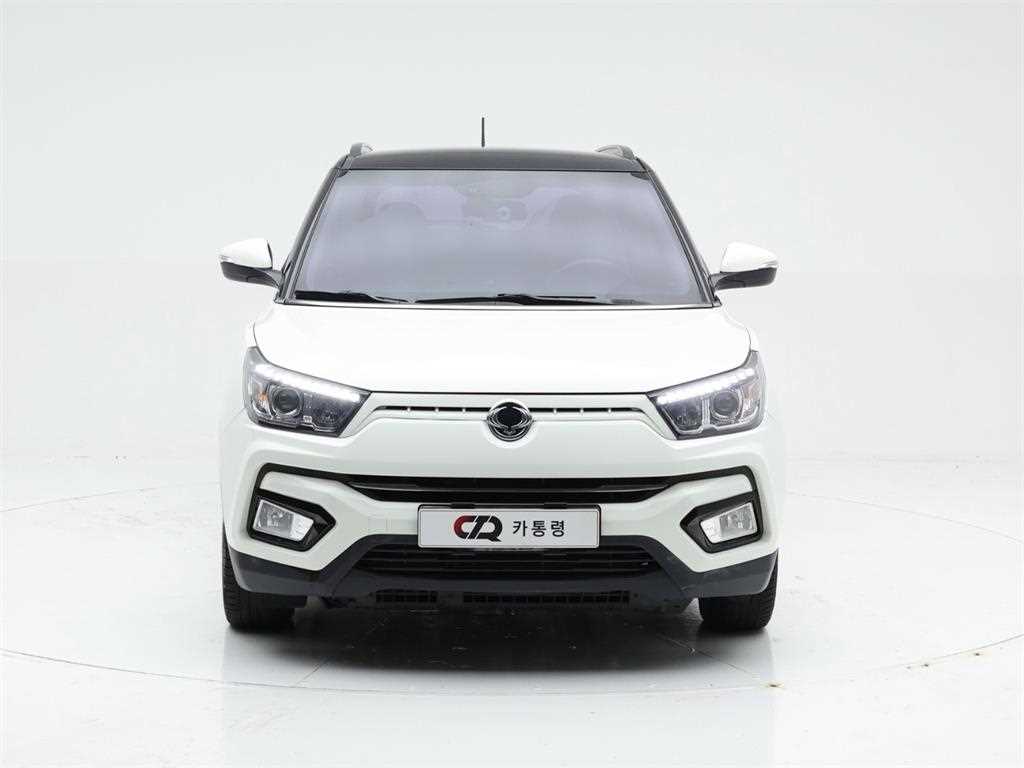 KGM 티볼리 2WD 가솔린 VX 사진 2/19