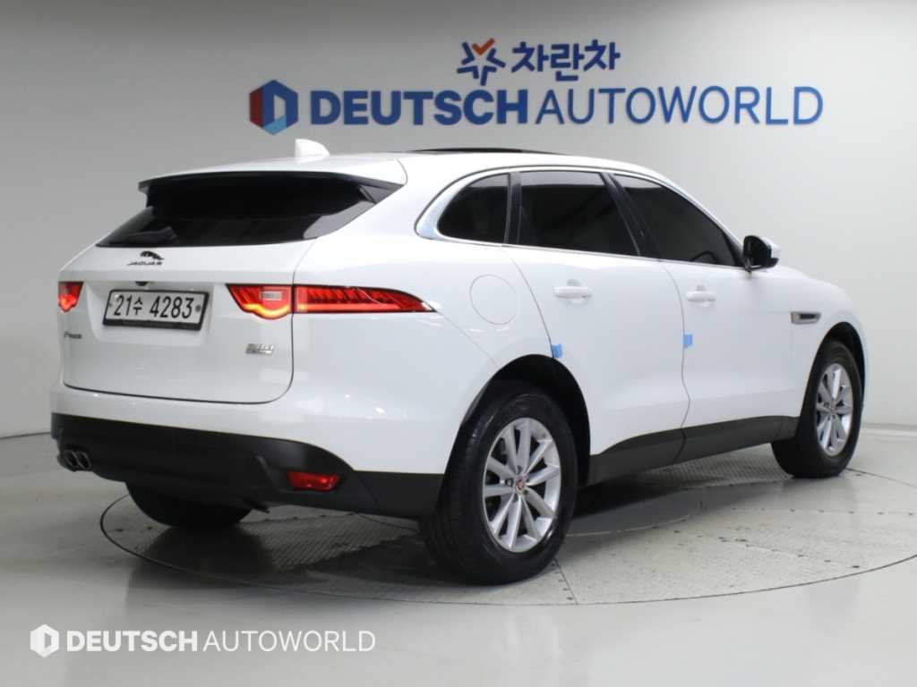 재규어 F-PACE 20d 프레스티지 사진 2/20