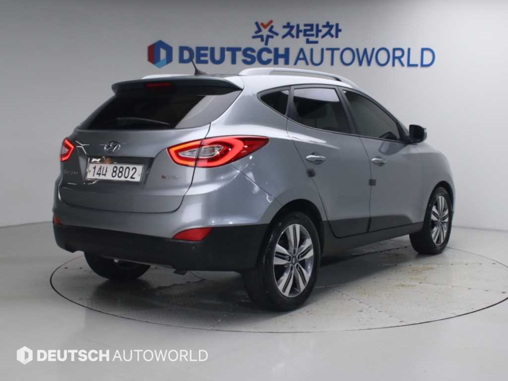 현대 투싼 디젤(E-VGT)2WD 모던 사진 2/20