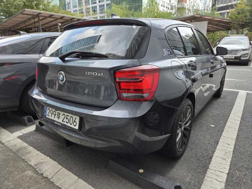 BMW 1시리즈 118d 스포츠 사진 2/10
