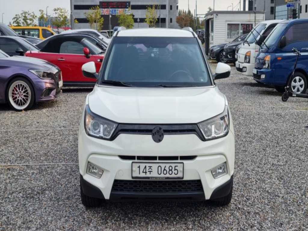 KGM 티볼리 가솔린 2WD 1.6 LX 고급형 사진 2/20