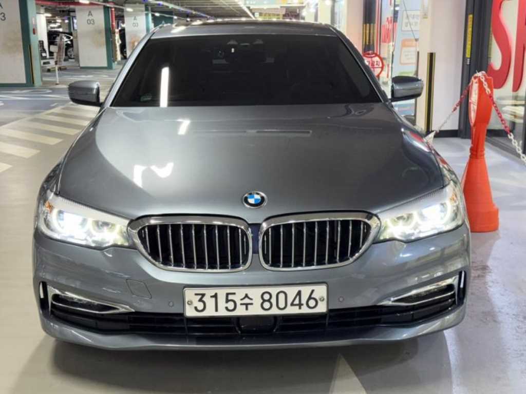 BMW 5시리즈 520i 럭셔리 사진 2/20