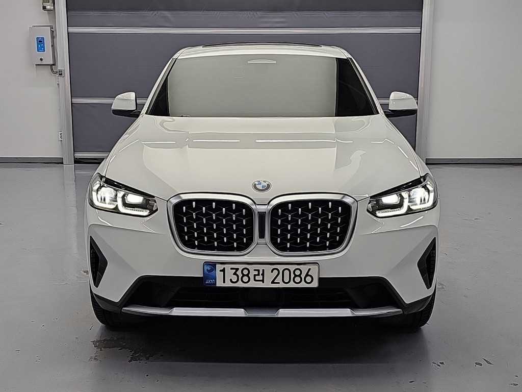 BMW X4 xDrive 20i xLine 사진 2/19