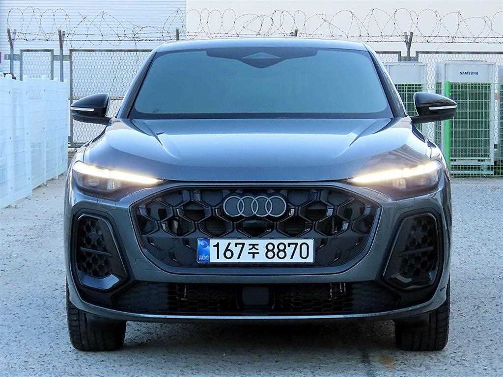 아우디 Q5 40 TFSI 콰트로 S-라인 사진 2/20