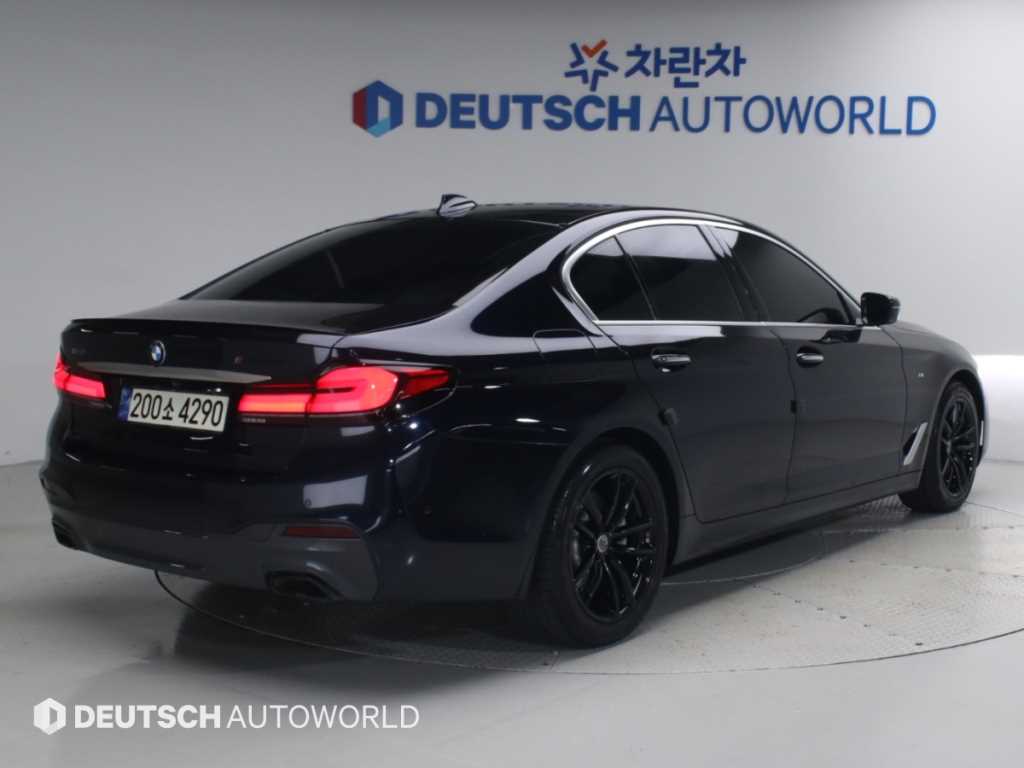 BMW 5시리즈 520d xDrive M 스포츠 플러스 사진 2/20