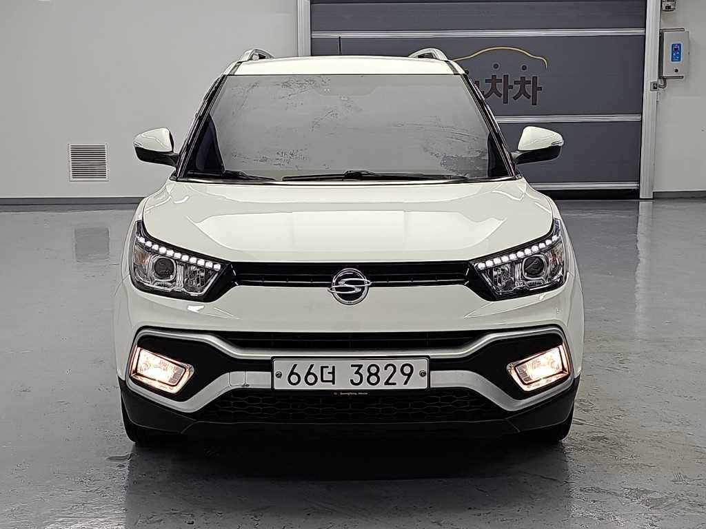 KGM 티볼리 2WD 가솔린 1.6 RX 사진 2/20