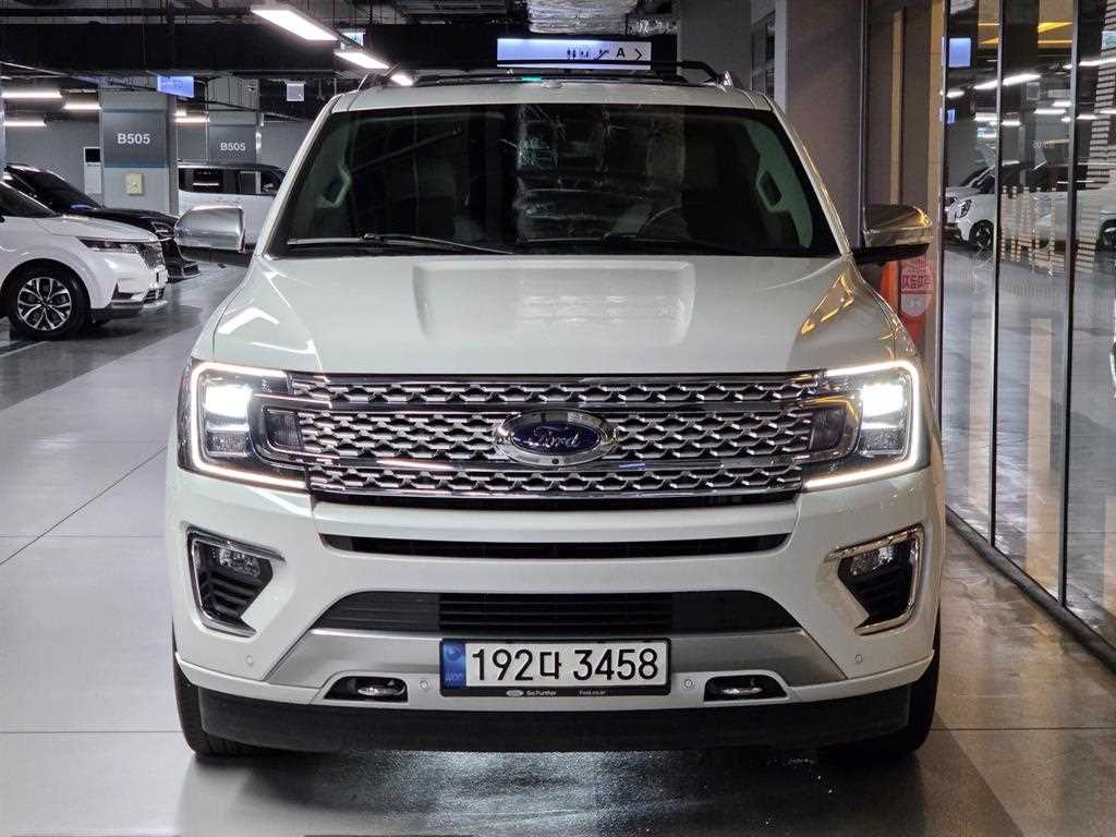 포드 익스피디션 3.5 EcoBoost Platinum 사진 2/20