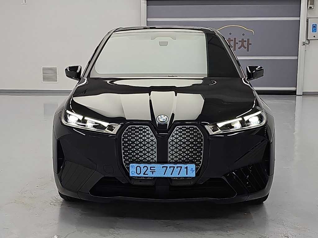 BMW iX xDrive 50 스포츠 플러스 사진 2/20