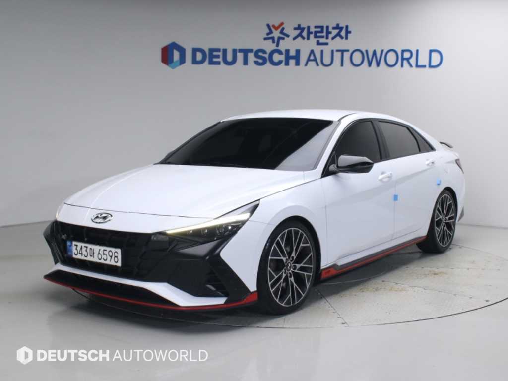현대 아반떼 2.0 N 사진