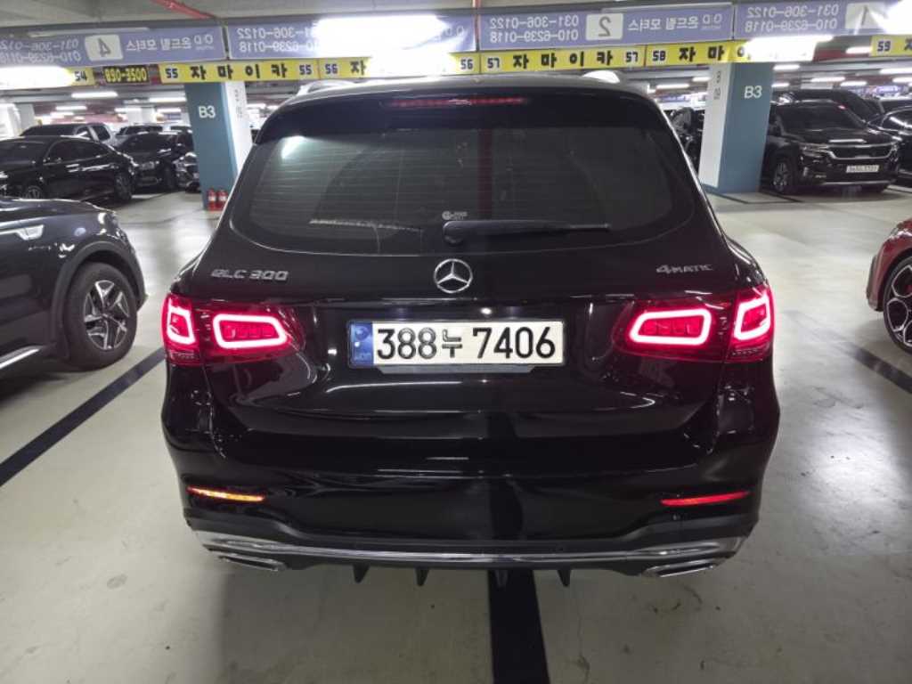 벤츠 GLC 클래스 GLC 300 4MATIC 프리미엄 사진 2/20