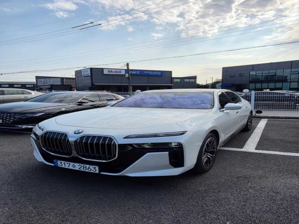 BMW 7시리즈 740i xDrive M 스포츠 리미티드 사진 2/10