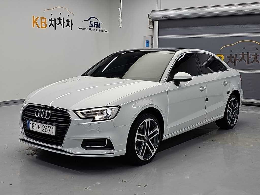 아우디 A3 40 TFSI 사진 2/19