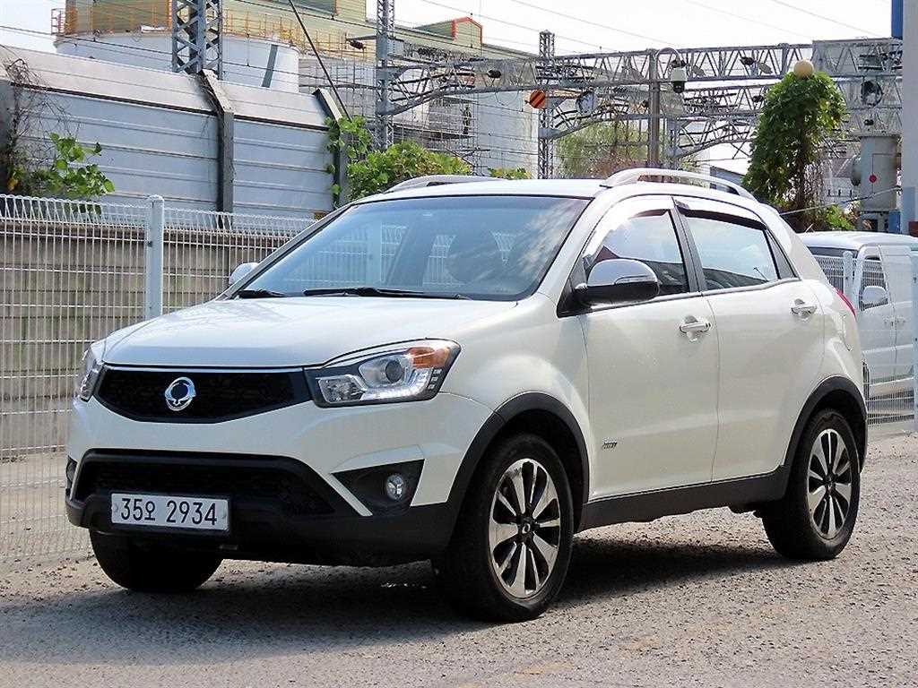 KGM 코란도 4WD 2.0 어드벤처 사진 2/20
