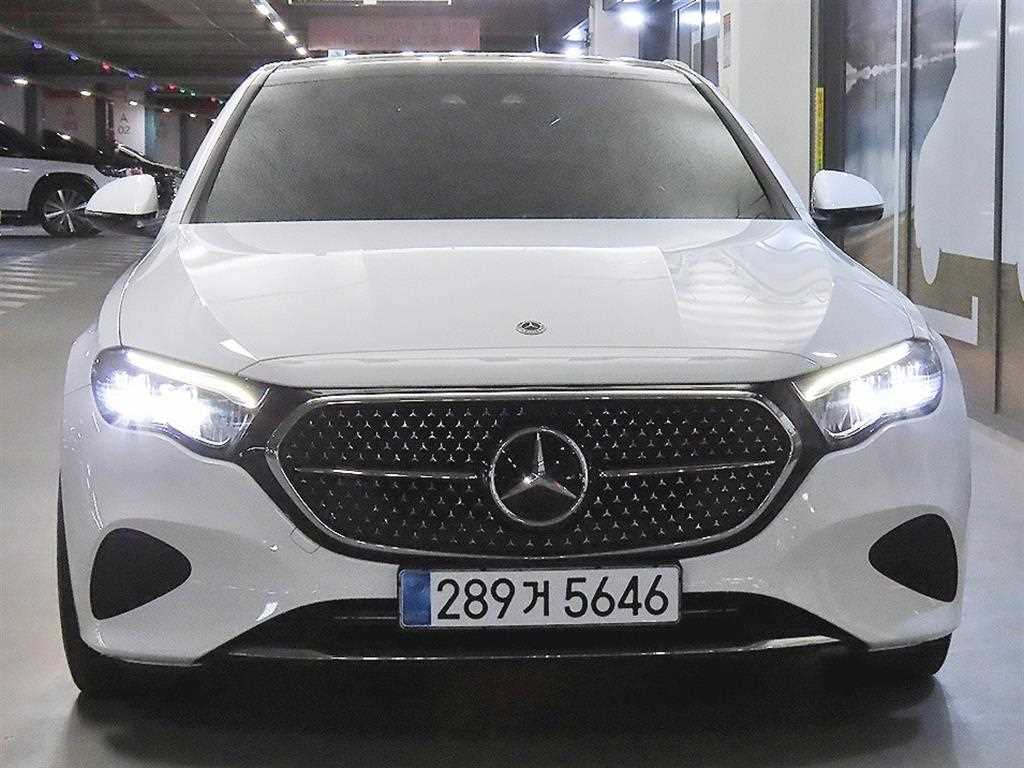 벤츠 E 클래스 E200 아방가르드 사진 2/20