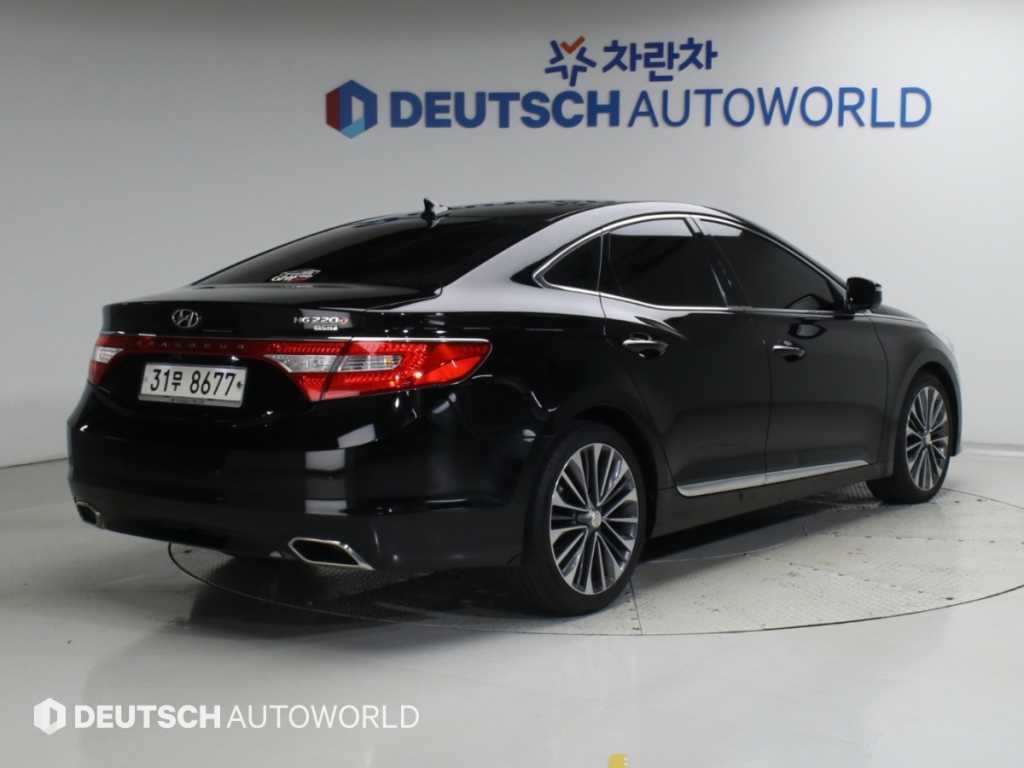 현대 그랜저 HG220 PREMIUM 컬렉션 사진 2/20