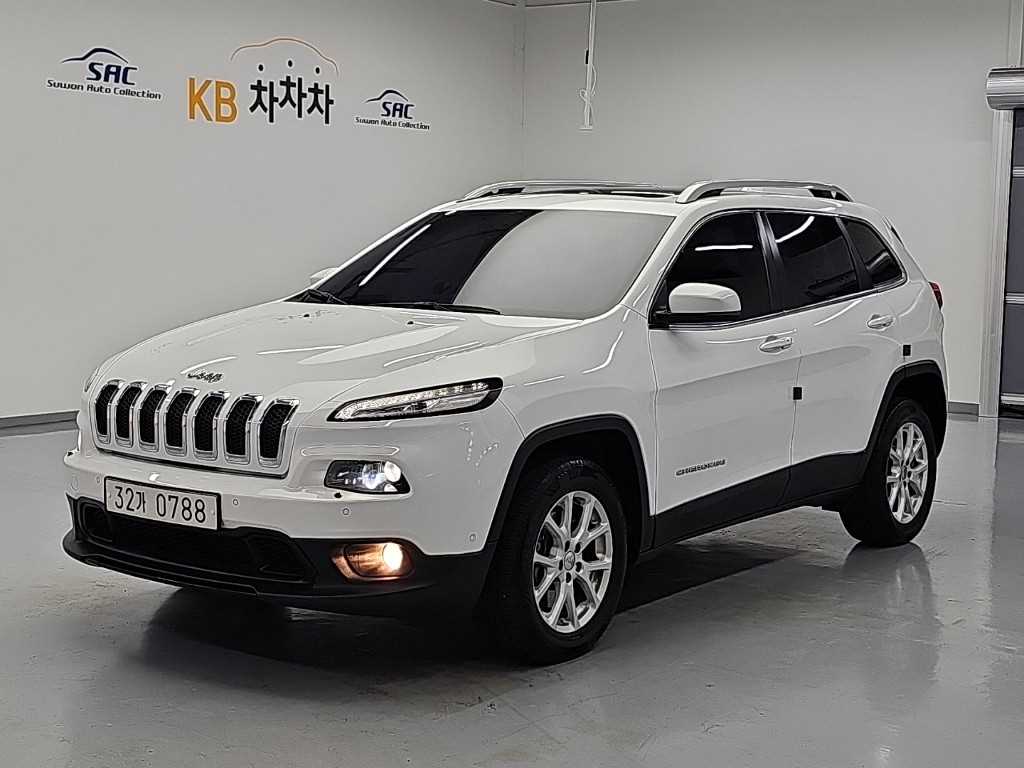 지프 체로키 2.4 론지튜드 AWD 사진