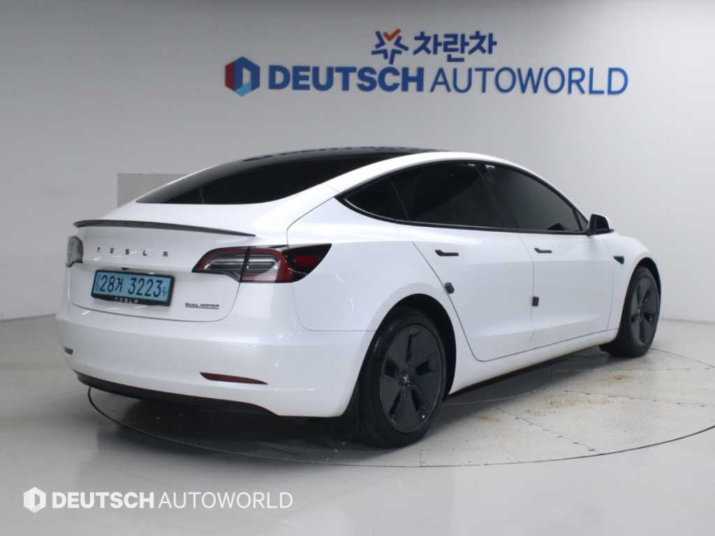 테슬라 모델 3 롱 레인지 사진 2/20