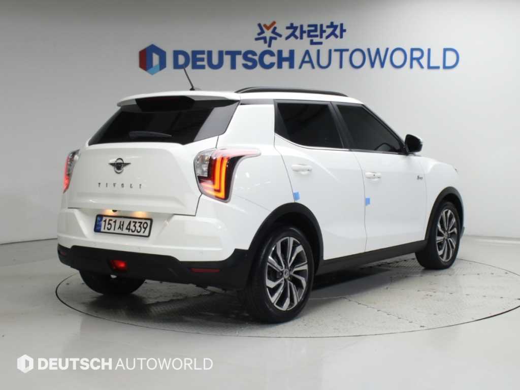 KGM 티볼리 2WD 가솔린 1.5 업비트 사진 2/20