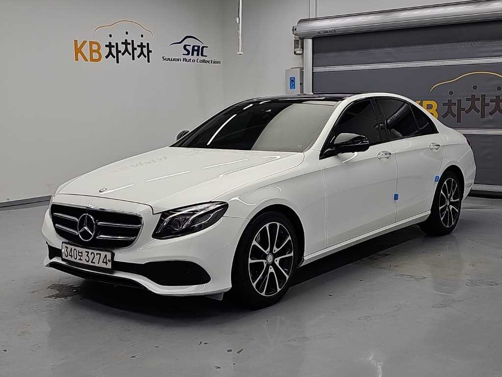 벤츠 E 클래스 E300 아방가르드 사진