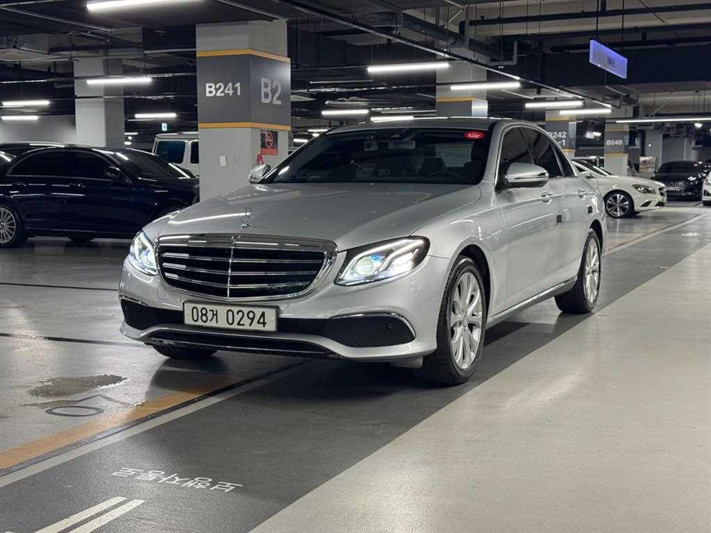 벤츠 E 클래스 E220d 익스클루시브 사진