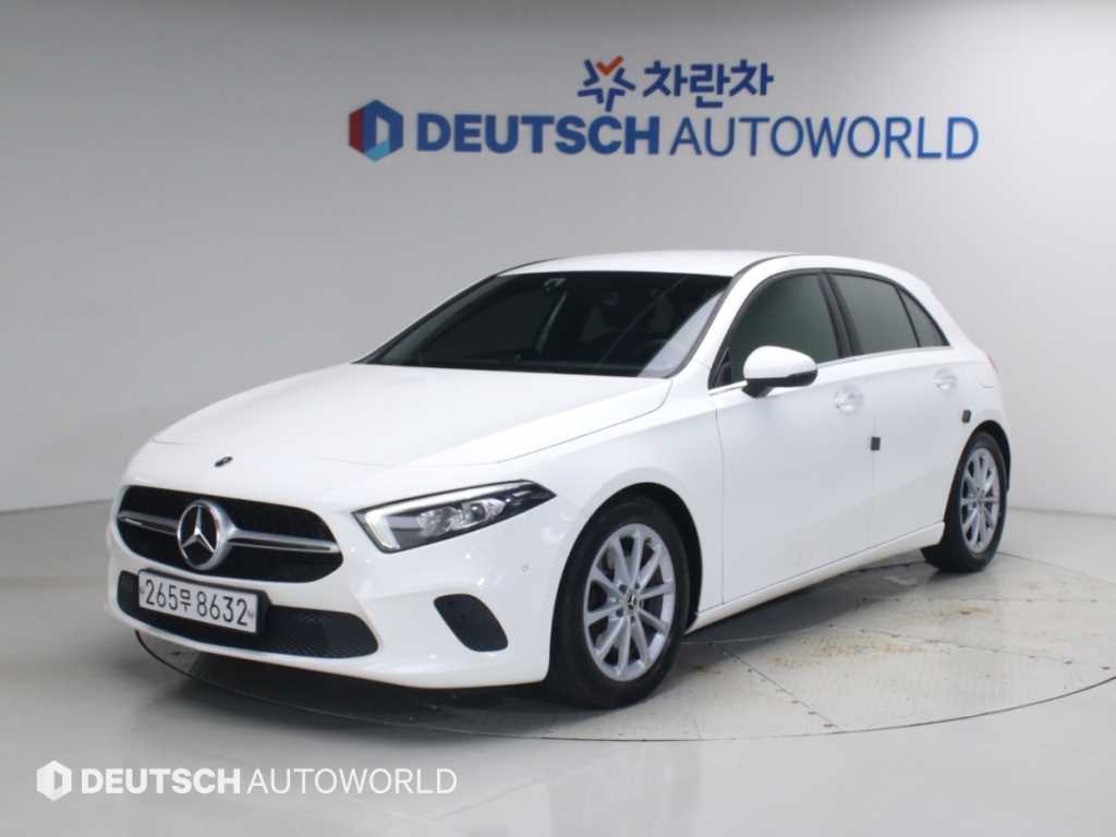 벤츠 A 클래스 A220 해치백 사진