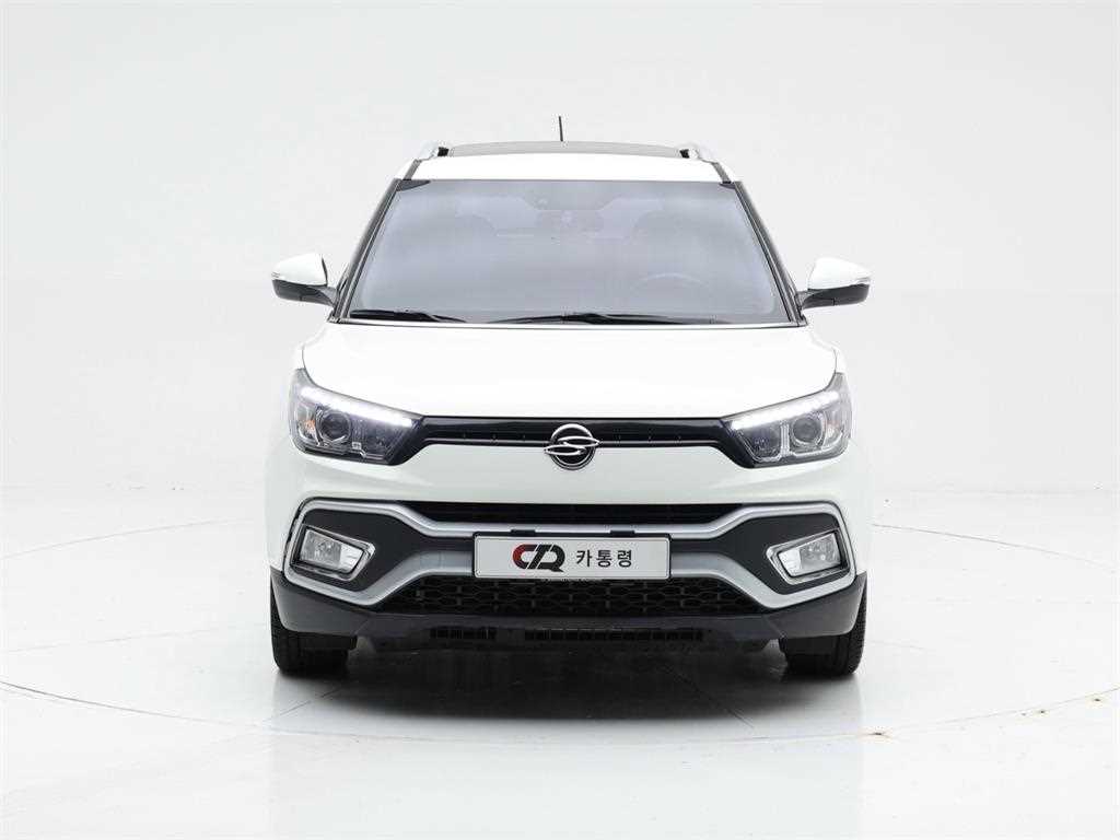 KGM 티볼리 2WD 디젤 1.6 IX 사진 2/20